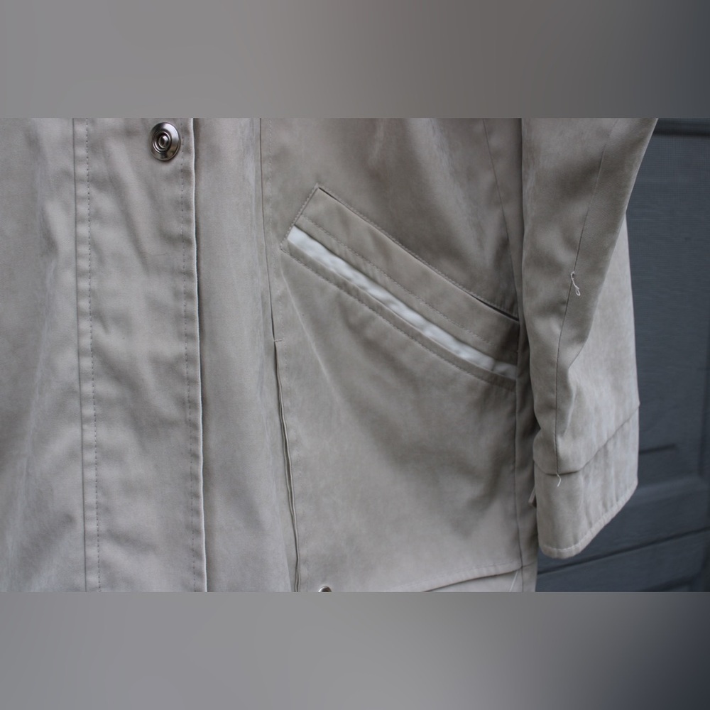 Braetan Small Jacket - Picture 2 of 15